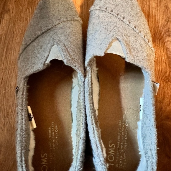 Toms - Picture 7 of 10